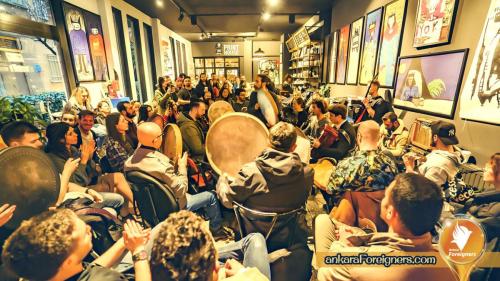 Jam-Session-in-a-cafe-copy